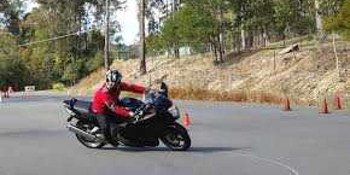 Mastering Motorcycle Basics: QLD Learner Courses by Stay Upright