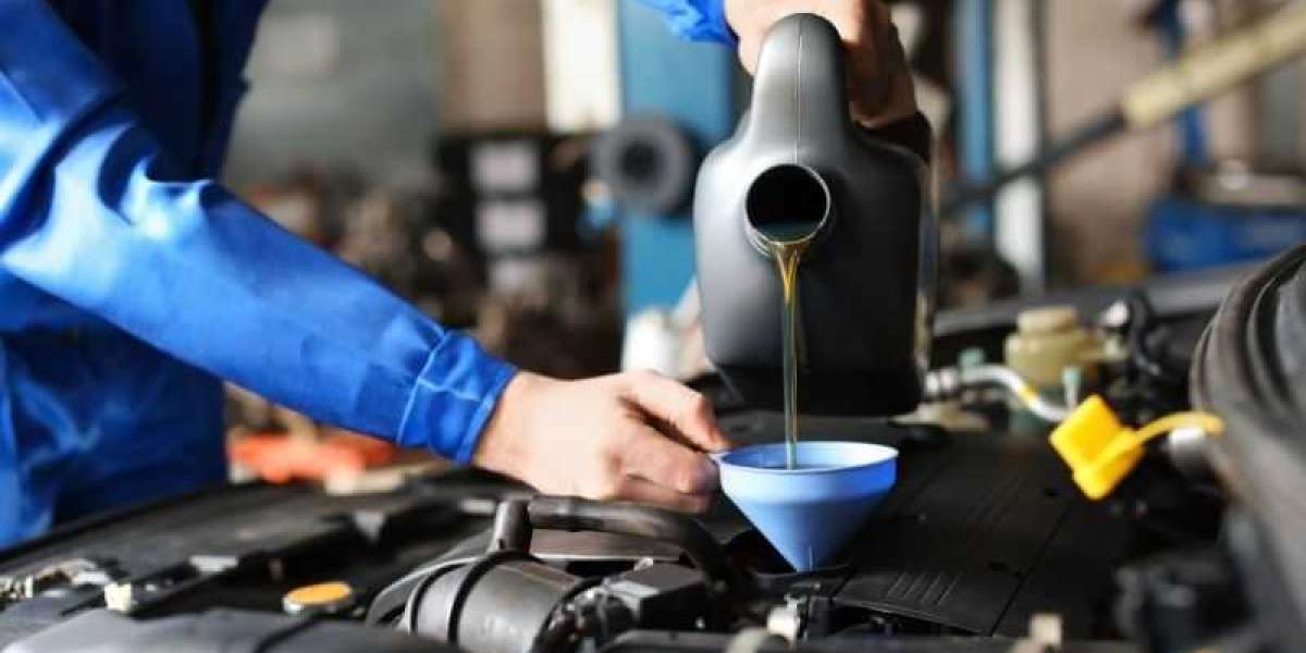 Professional Advice on Selecting the Best Lahore Car Oil Change Service